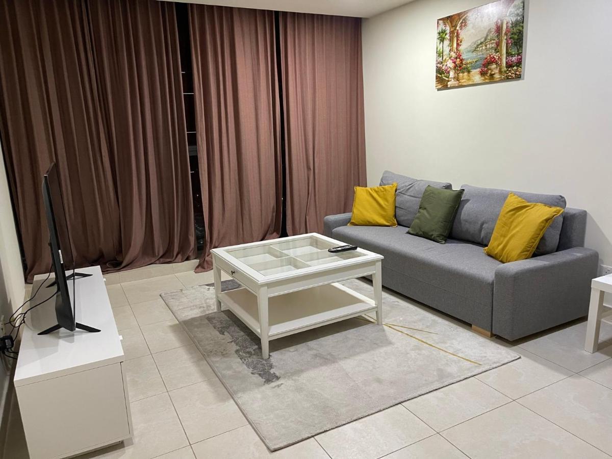 Metro Premium Location Spacious 2 Bedroom Apartment Right Next To The Metro ドバイ エクステリア 写真