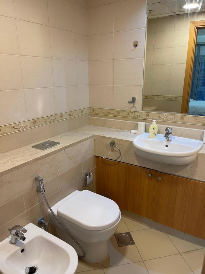 Metro Premium Location Spacious 2 Bedroom Apartment Right Next To The Metro ドバイ エクステリア 写真